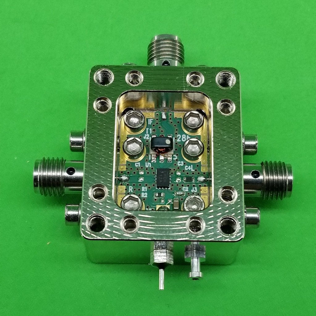 Active Frequency Mixer (MIX3G20G5M3G) 3GHz to 20GHz RF and 4.5M - 3G IF (LTC5552)